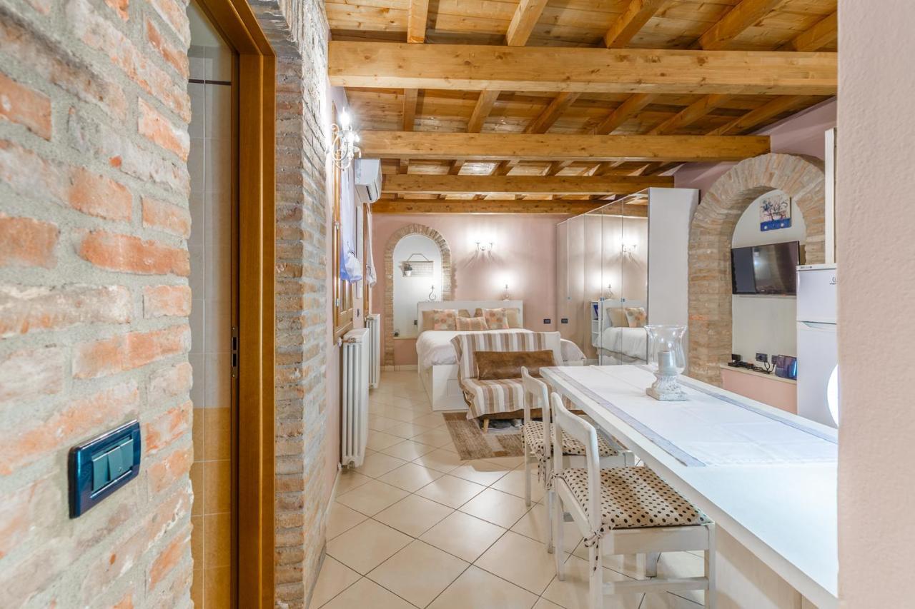 Nell'Antico Ghetto Ebraico Apartment Ferrara Luaran gambar