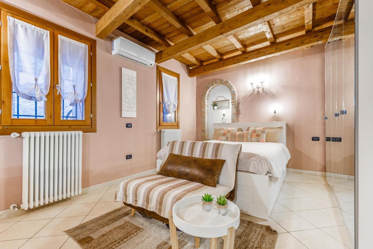 Nell'Antico Ghetto Ebraico Apartment Ferrara Luaran gambar