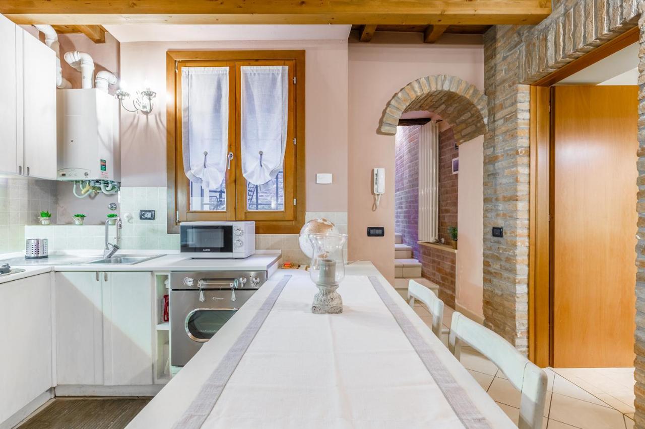 Nell'Antico Ghetto Ebraico Apartment Ferrara Luaran gambar