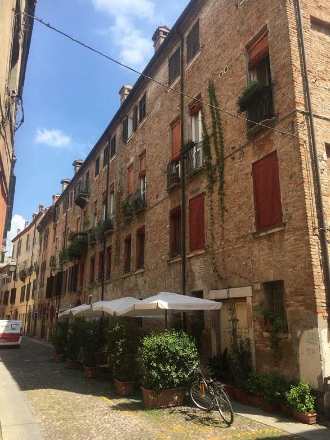 Nell'Antico Ghetto Ebraico Apartment Ferrara Luaran gambar