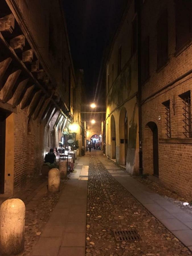 Nell'Antico Ghetto Ebraico Apartment Ferrara Luaran gambar