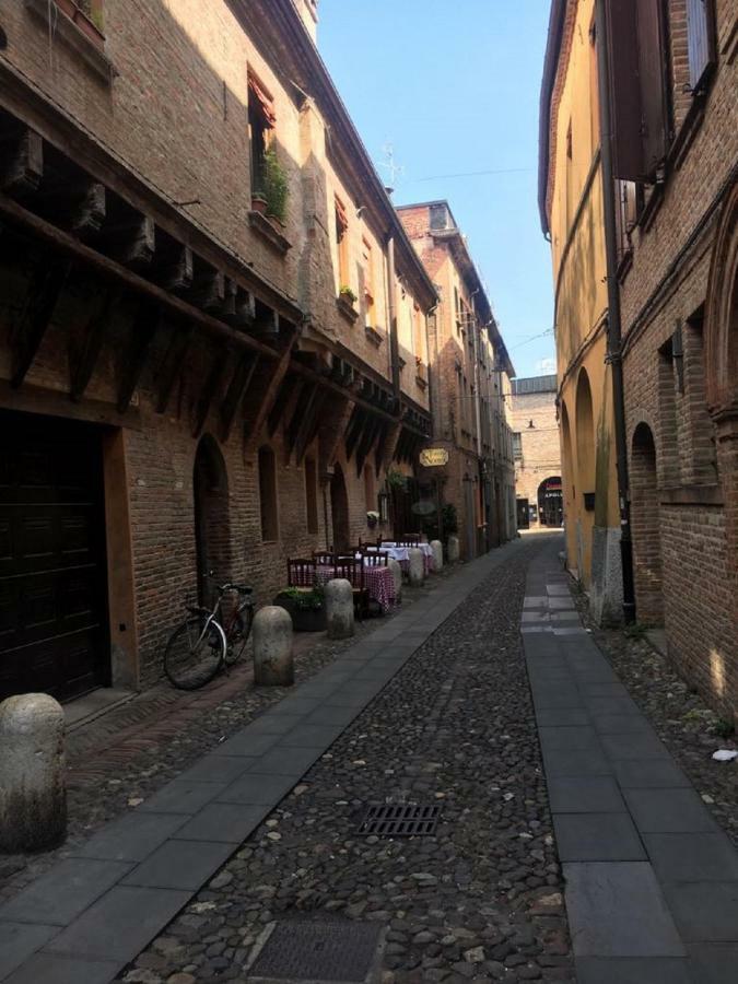 Nell'Antico Ghetto Ebraico Apartment Ferrara Luaran gambar
