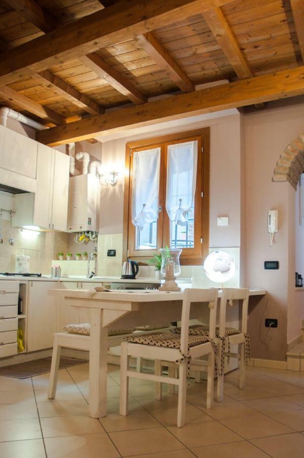 Nell'Antico Ghetto Ebraico Apartment Ferrara Luaran gambar